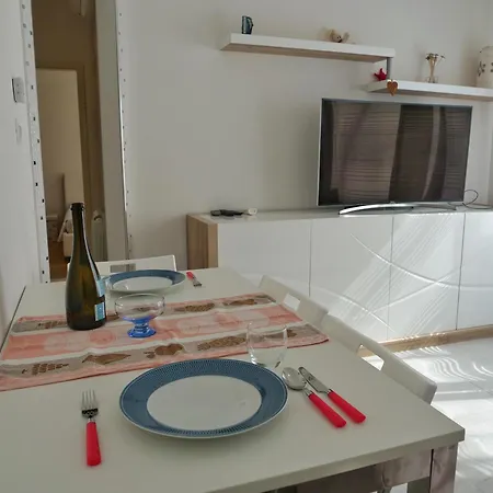 Fiore Di Mare - Delizioso Bilocale Con Posto Auto Vicino Al Porto アパート *