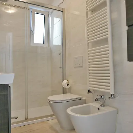 Apartment Fiore Di Mare - Delizioso Bilocale Con Posto Auto Vicino Al Porto Grado